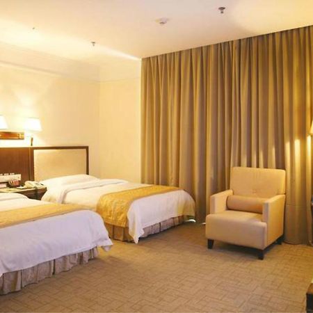 Wanxing Hotel Chao Yang Square Branch Nanning Exterior photo