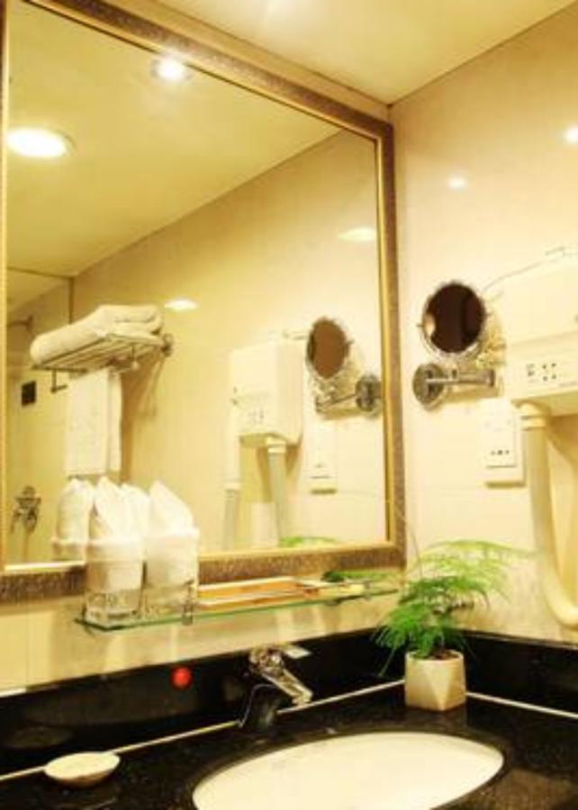 Wanxing Hotel Chao Yang Square Branch Nanning Exterior photo